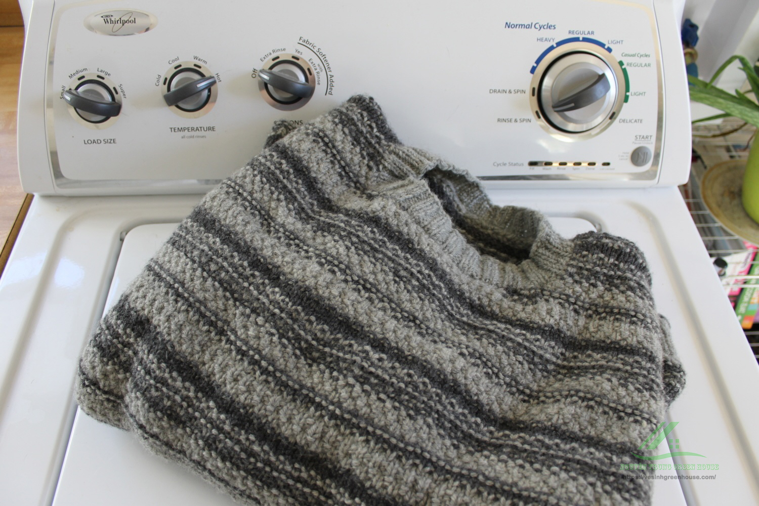 Cách giặt áo len không bị giãn, bị xù cực kỳ dễ dàng