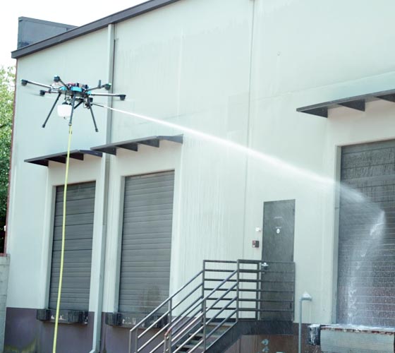 Xu hướng dịch vụ Drone trong ngành vệ sinh công nghiệp