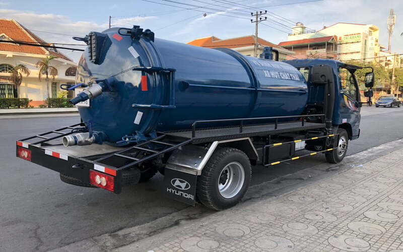 Giải pháp vệ sinh cống thoát nước nhà xưởng thân thiện với môi trường